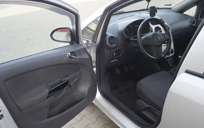 Opel Corsa cena 10990 przebieg: 270000, rok produkcji 2010 z Garwolin małe 154